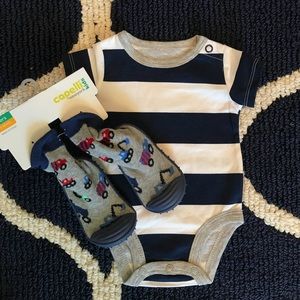 👣CAPELLI KIDS socks with rubber gripper bottoms